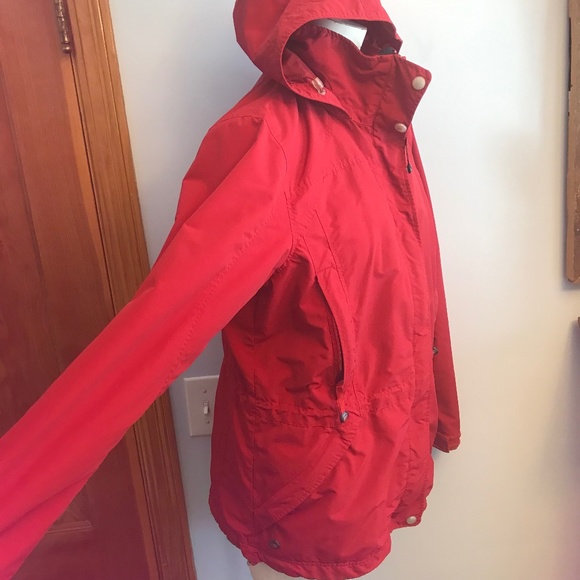 L.L. Bean 100% nylon lightweight red jacket coat - Picture 2 of 14